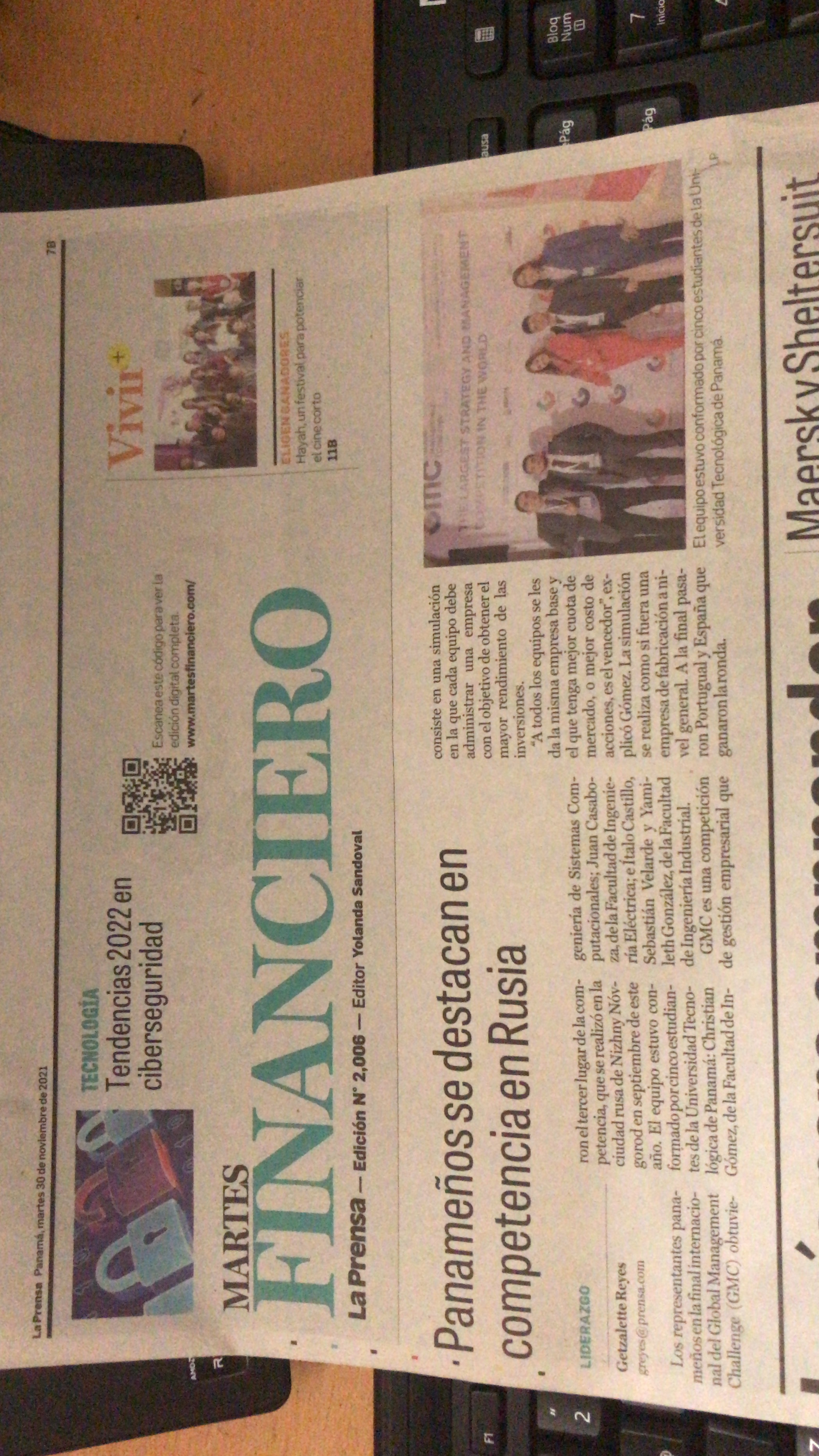 Artículo del periódico La Prensa titulado 'Panameños se destacan en competencia en Rusia', publicado el martes 30 de noviembre de 2021